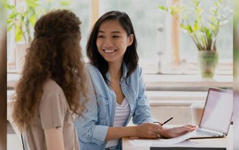 Cara Berhenti Jadi People Pleaser dan Hidup Lebih Bebas