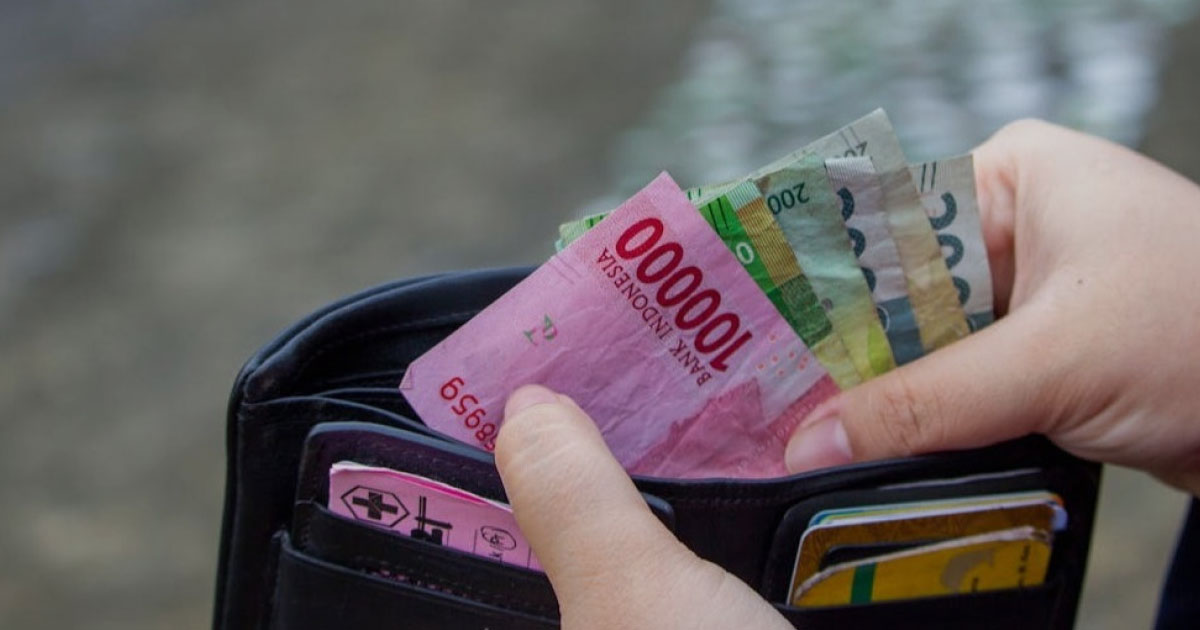 Gaji Pas-pasan tapi Mau Nabung? Cara Ini Beneran Bikin Kaget