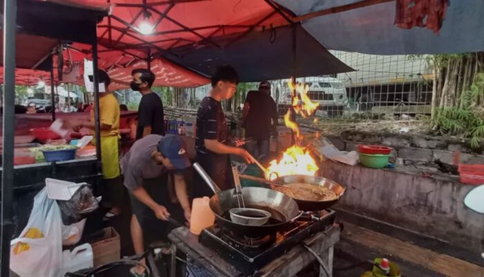 Rahasia Warung Pinggir Jalan yang Rasa Masakannya Bikin Nagih